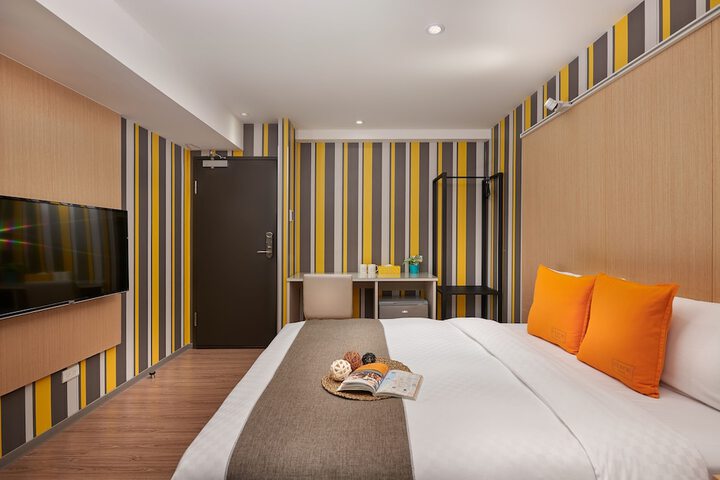 Room 12 of 31