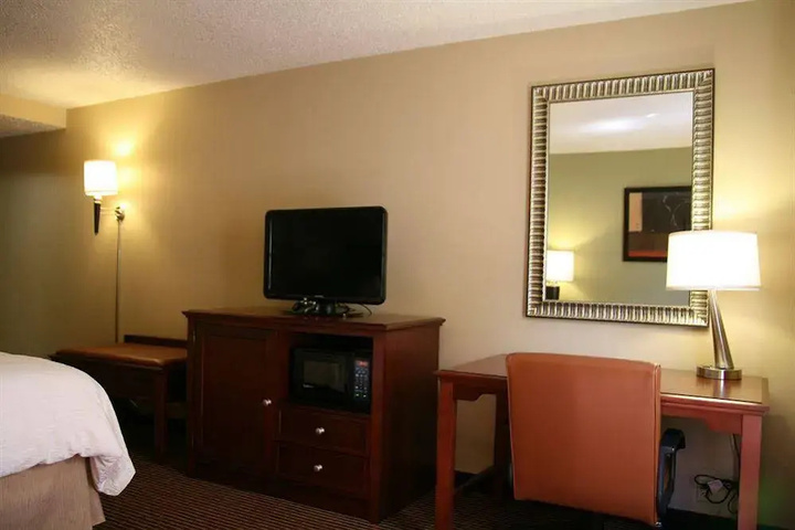 Room 2 of 9