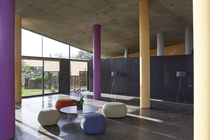 Entrance & Lobby