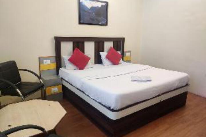 Room 6 of 44