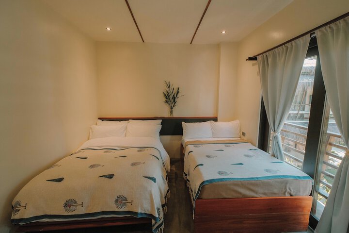 Room 8 of 16