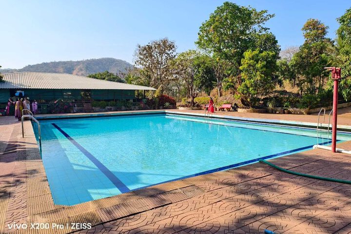 Pool 8 of 18