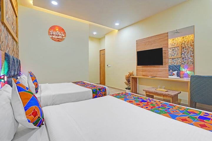Room 9 of 27