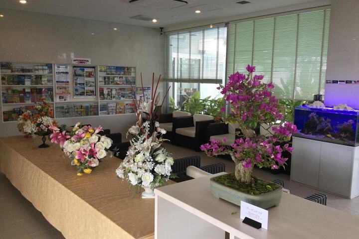 Entrance & Lobby