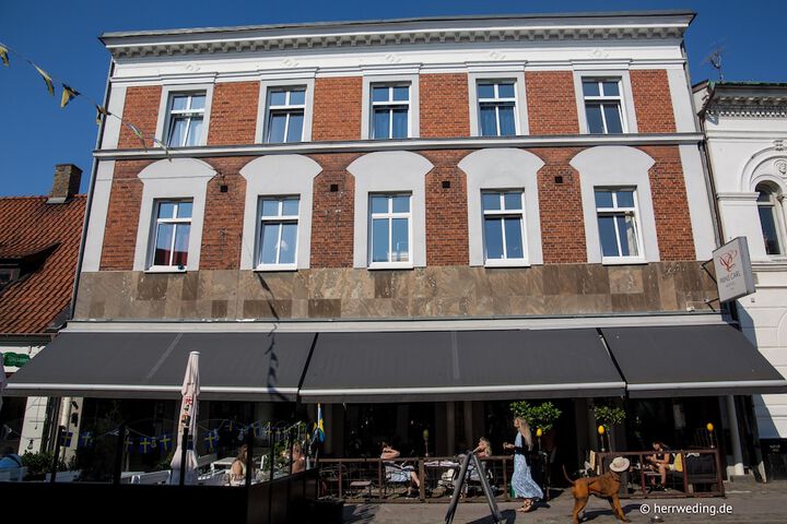 Hotel 52 of 54