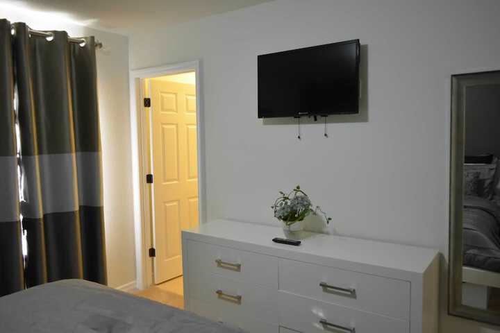 Room 48 of 221
