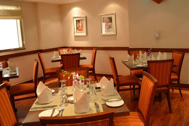 Dining 44 of 55