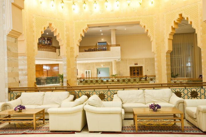Guest Lobby
