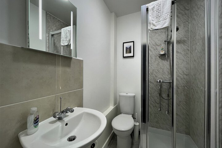 Room 43 of 63