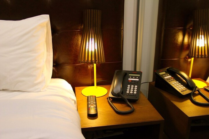 Room 13 of 36