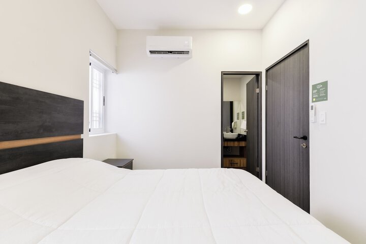 Room 59 of 228