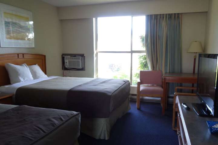 Hotel Exterior 36 of 37