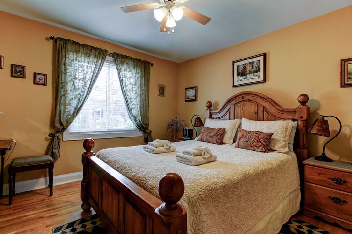 Room 4 of 38