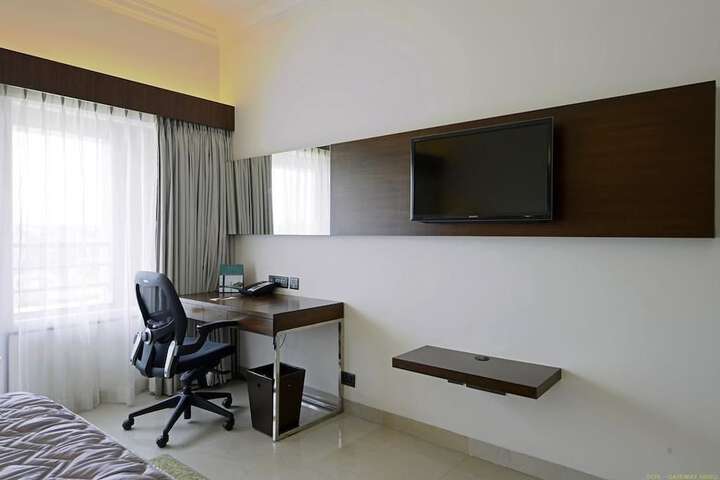 Room 7 of 30