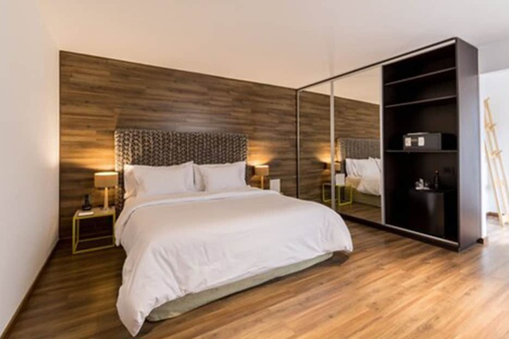 Room 19 of 51