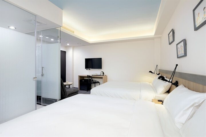Room 15 of 45