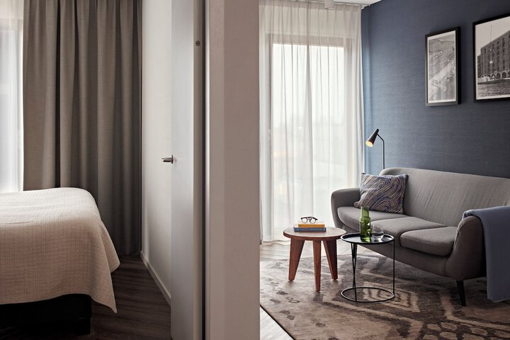 Room 28 of 60