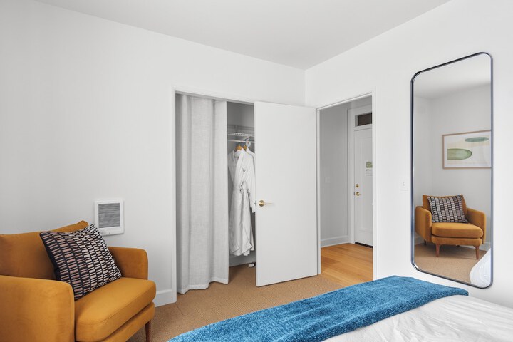 Room 38 of 172