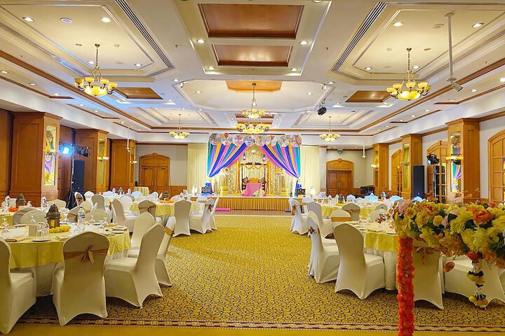 Ballroom/Hall 33 of 38