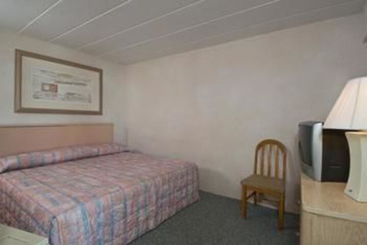 Room 7 of 11