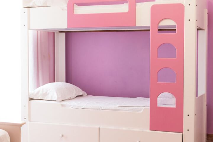 Room 33 of 103
