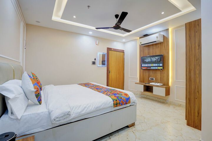 Room 30 of 43