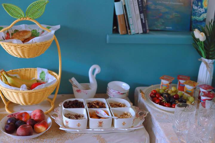Breakfast/Coffee Service 83 of 107