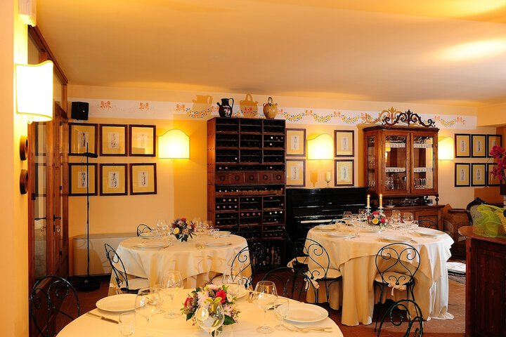 Dining 60 of 83