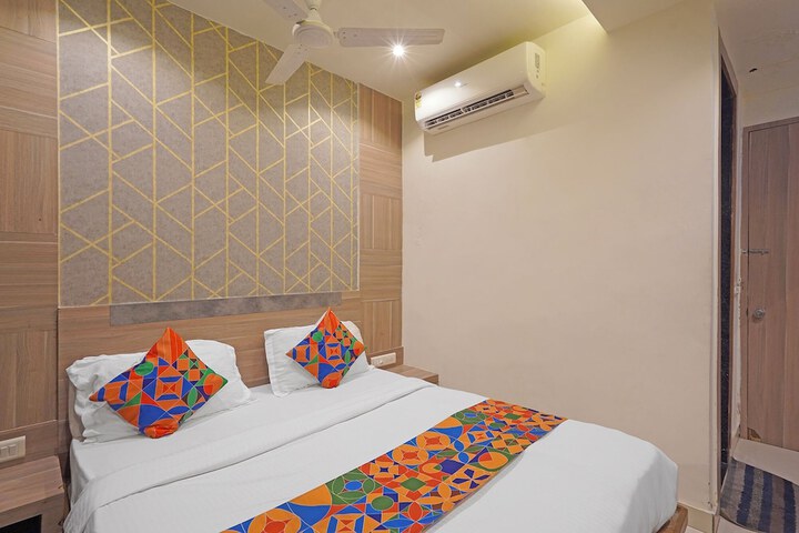 Room 16 of 27