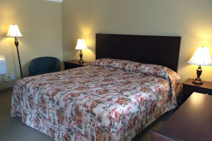 Room 6 of 24