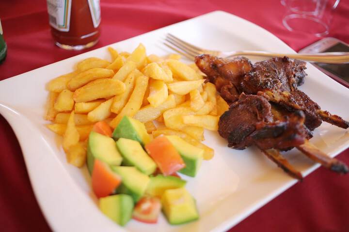 Dining 35 of 61