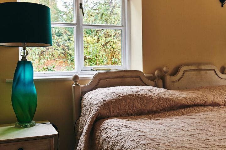 Room 5 of 16