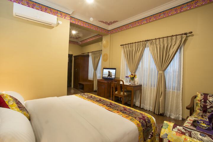Room 13 of 39