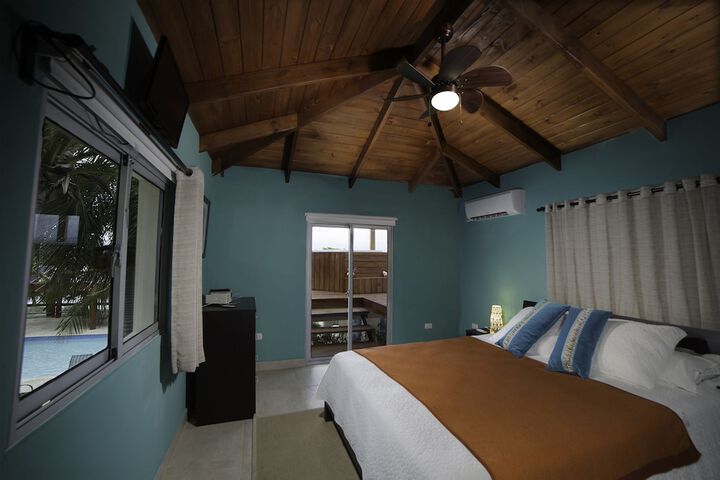 Room 3 of 35