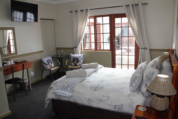 Room 18 of 36