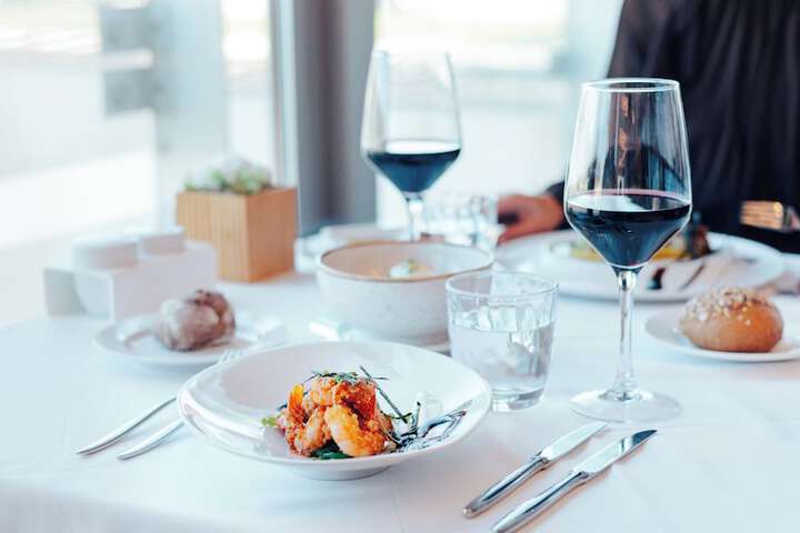 Dining 57 of 85