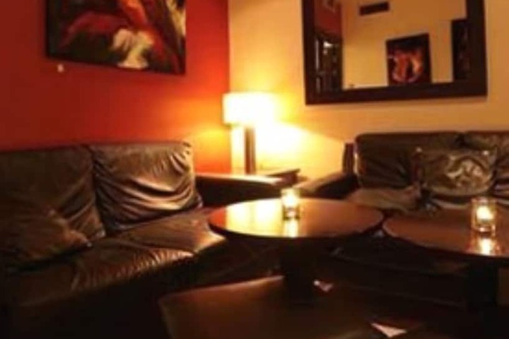 Lounge 37 of 45