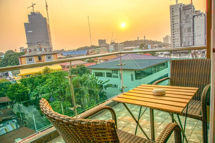 Terrace/Patio 23 of 64