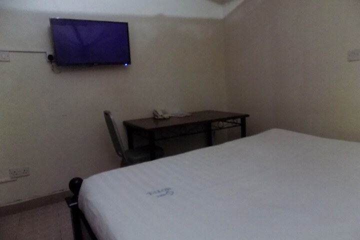 Room 7 of 22