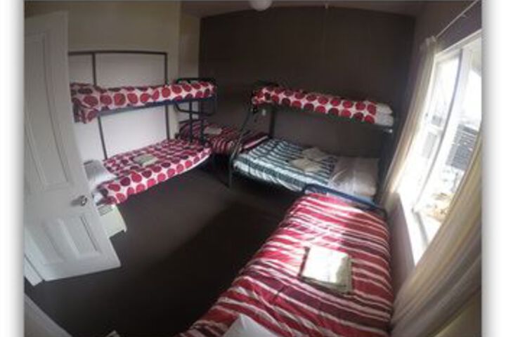 Room 3 of 11