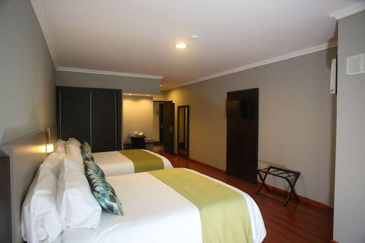 Room 55 of 152