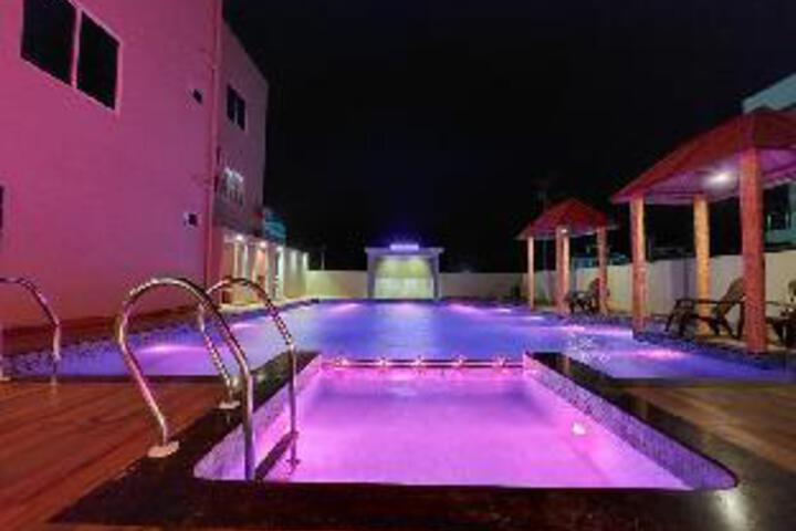 Pool 22 of 25