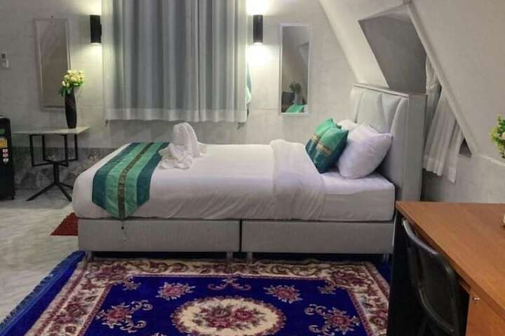 Room 4 of 47