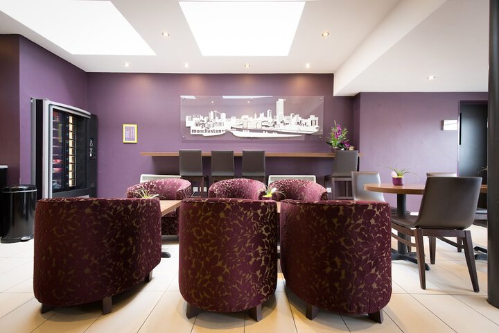 Guest Lobby