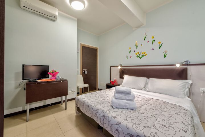 Room 12 of 39