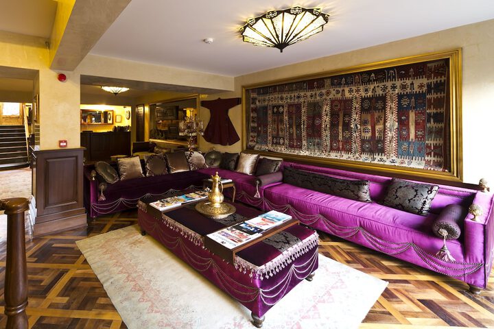 Guest Lobby