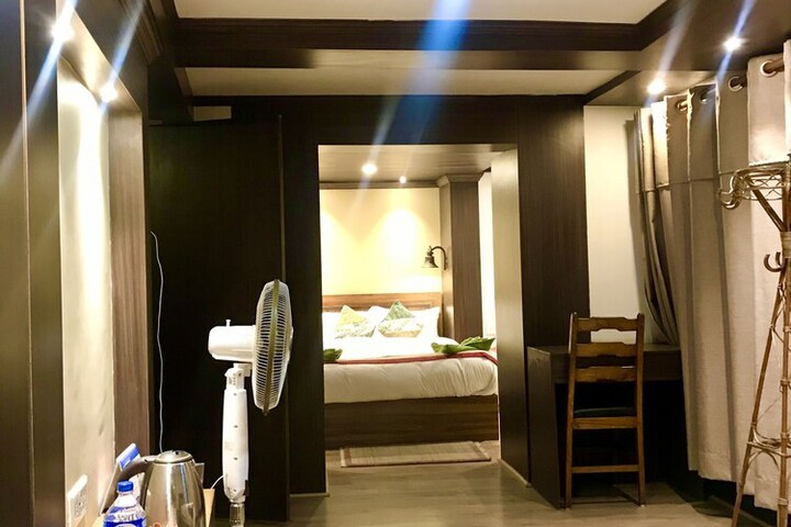 Room 6 of 138