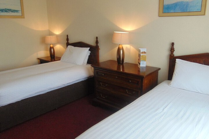 Room 6 of 22