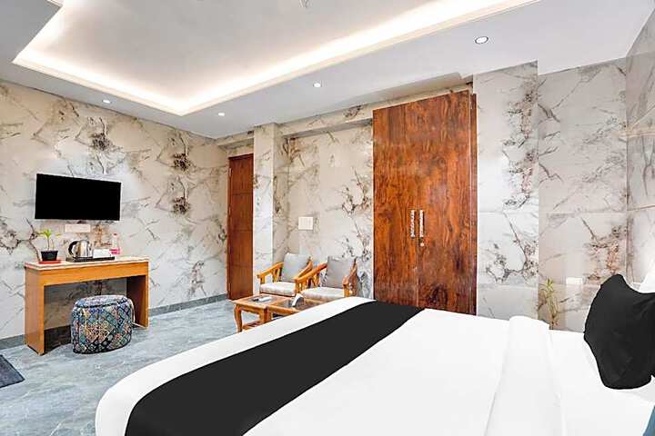 Hotel O Royal Villa