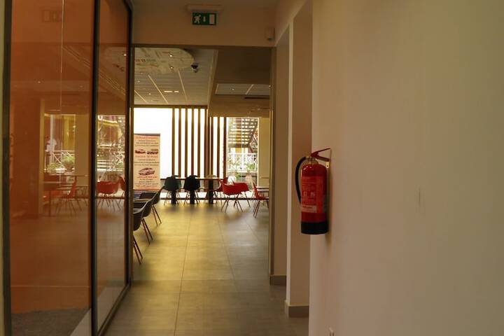 Ballroom/Hall 14 of 16
